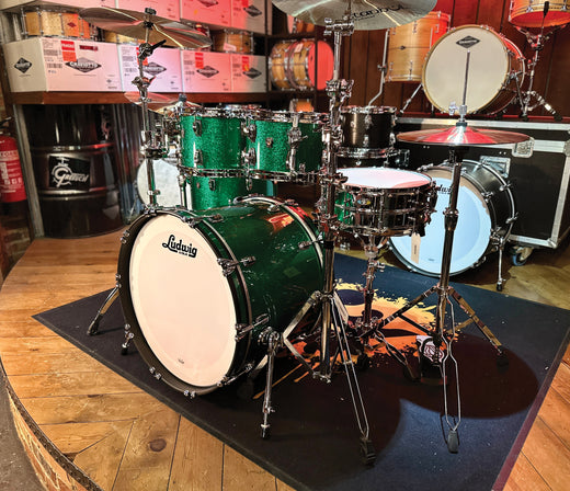 Ludwig Classic Oak Eurobeat 4-piece Shell Pack in Green Sparkle 